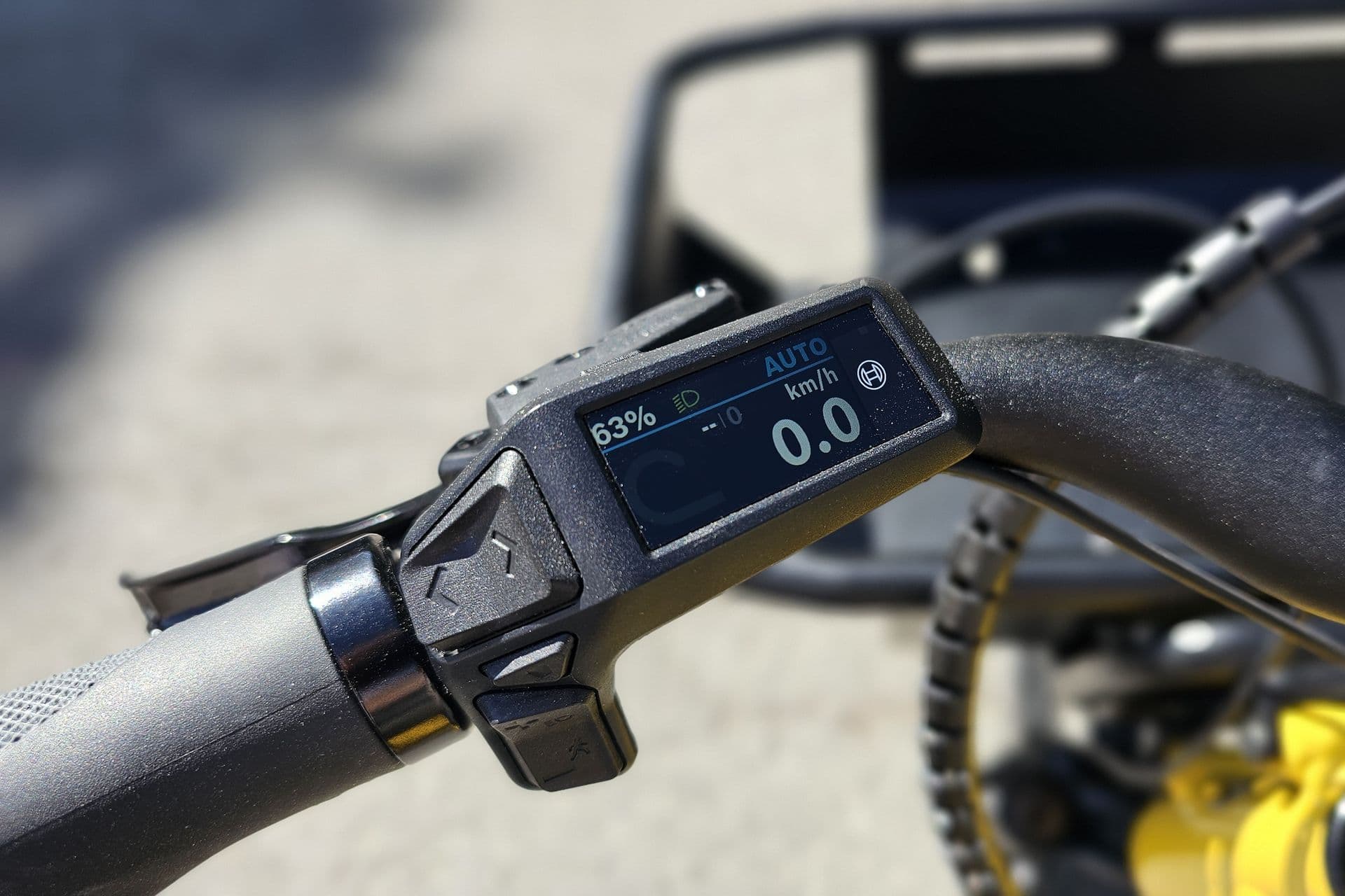 Douze LT24 Bosch écran