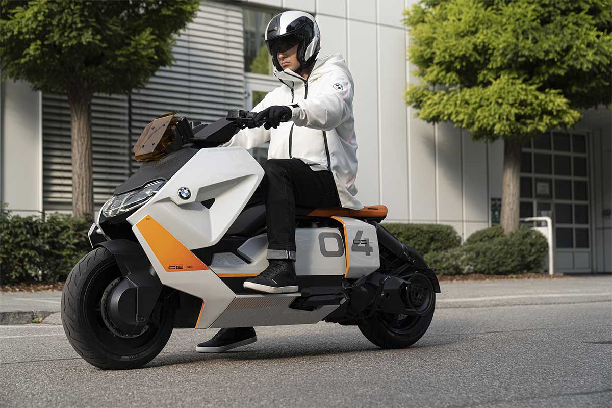 BMW CE04 : le nouveau scooter électrique de BMW se révèle