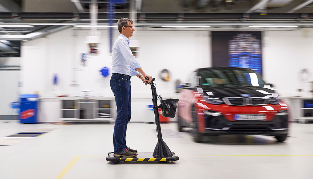 BMW Personal Mover : une trottinette électrique réservée aux applications professionnelles