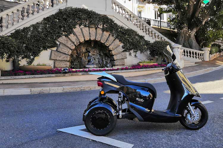 Eccity Model3 : le scooter électrique à trois-roues démarre sa production