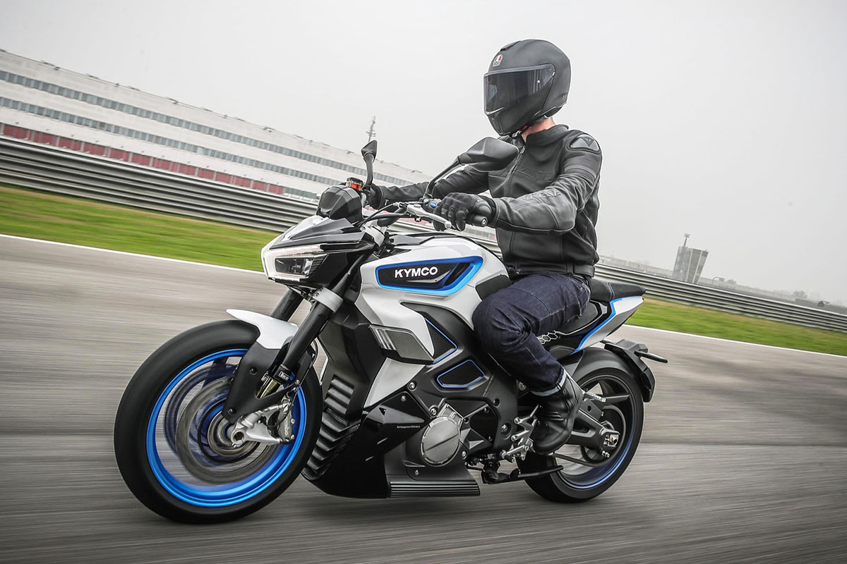 RevoNEX : la moto électrique de Kymco sera fabriquée en Europe