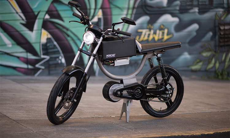 Monday M1 : un vélo-moto électrique pour la ville
