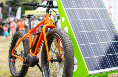 Kwub – La borne de recharge solaire pour vélo électrique