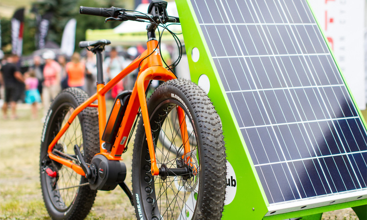 Kwub – La borne de recharge solaire pour vélo électrique