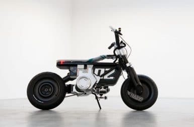 BMW Concept CE 02 : une petite moto électrique pour la ville