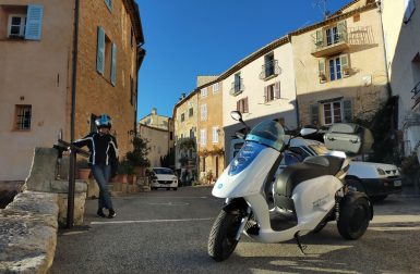Essai Eccity Model3 : que vaut le scooter électrique à trois roues ?