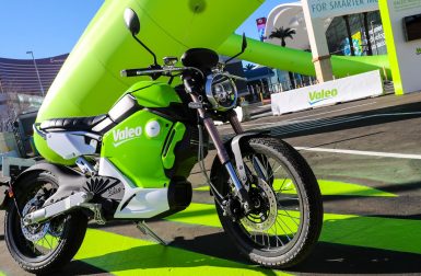Moto électrique : Valeo révèle son système low-cost au CES